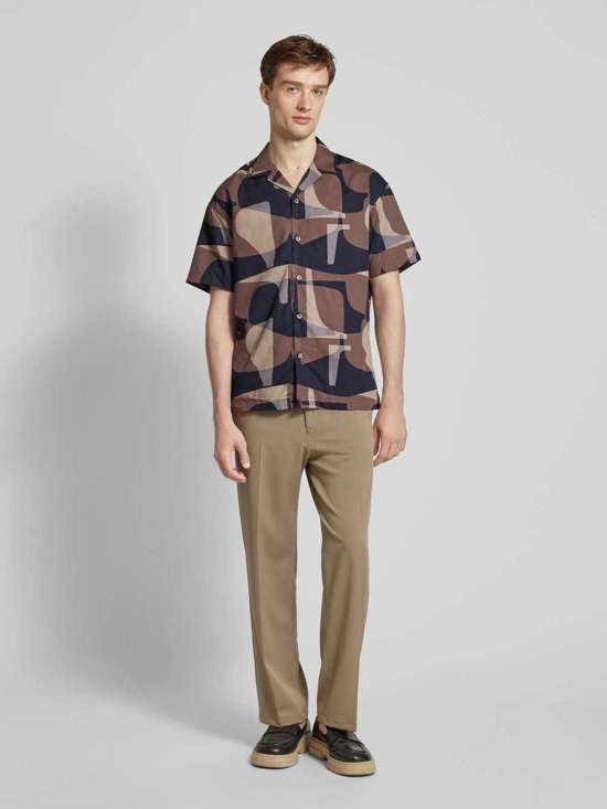 Повседневная рубашка приталенного кроя с воротником с лацканами BLACARNABY