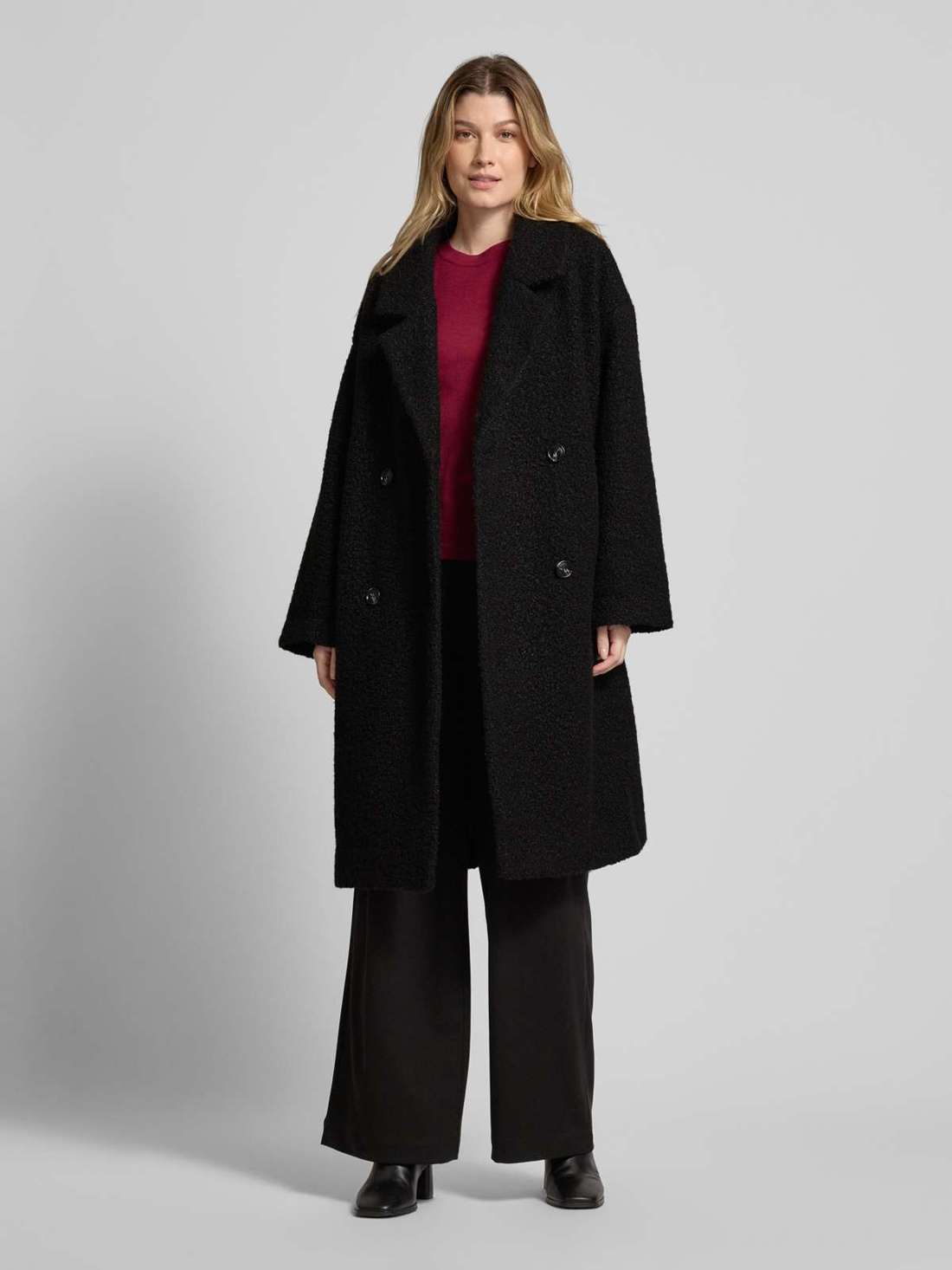 Пальто с воротником с лацканами