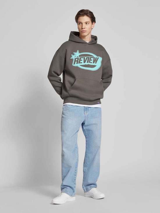 Толстовка с принтом этикетки