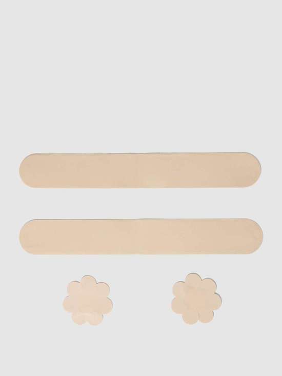 Лента на груди однотонного дизайна