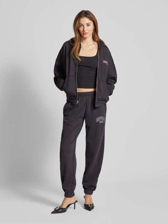 Комфортные спортивные брюки из хлопка