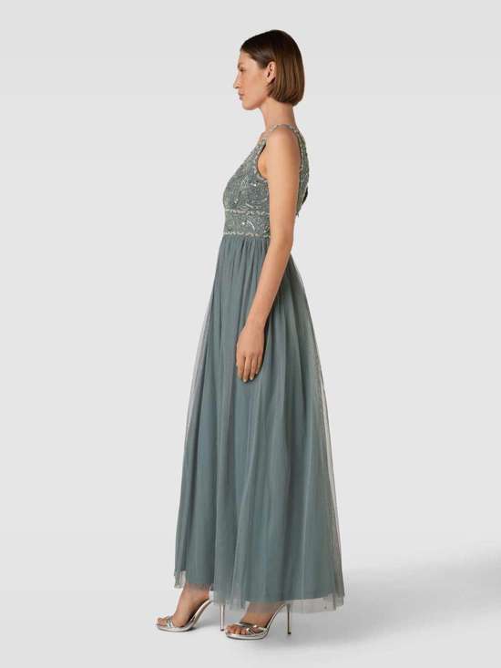 Вечернее платье с кокеткой на талии