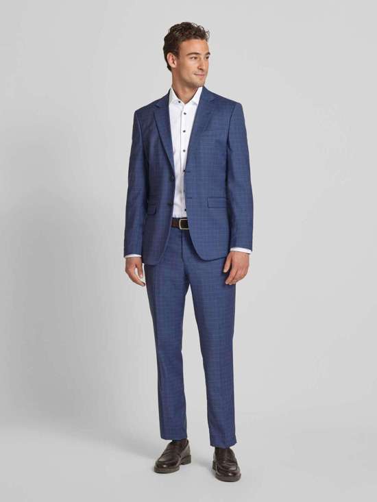 Деловая рубашка приталенного кроя с воротником «Кент»