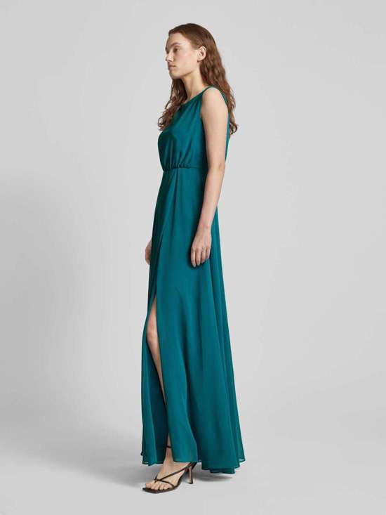 Вечернее платье в многоярусном стиле