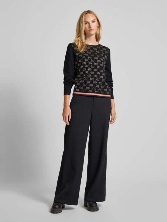 Вязаный свитер с деталями лейбла