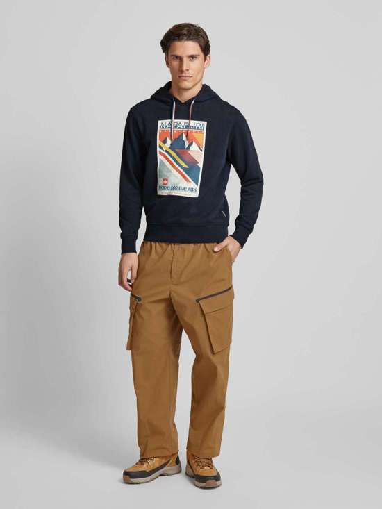 Толстовка с капюшоном