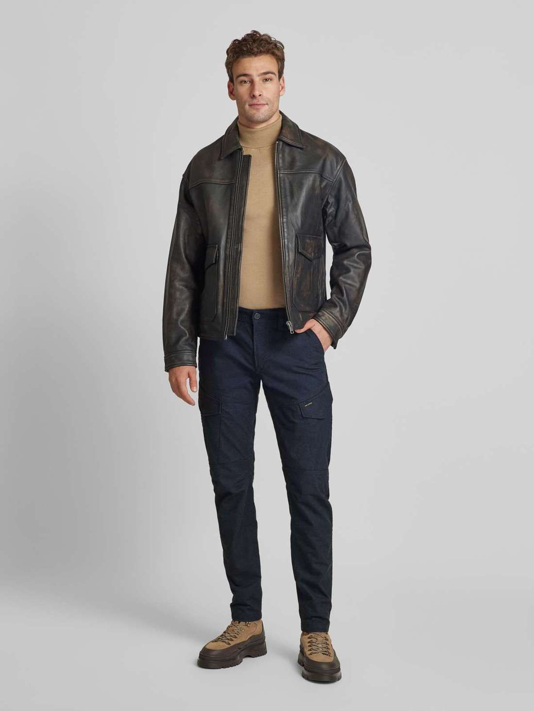 Брюки-карго зауженного кроя с лейблом Skyring