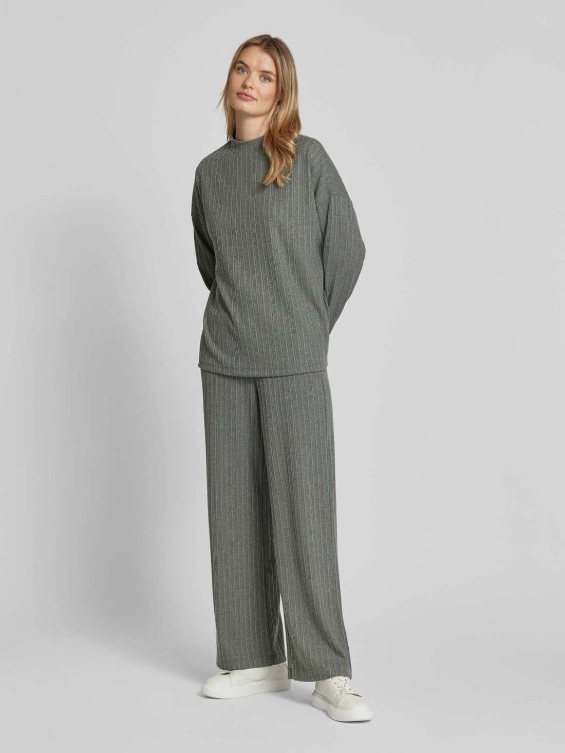 Толстовка с ребристым воротником-стойкой ISEL