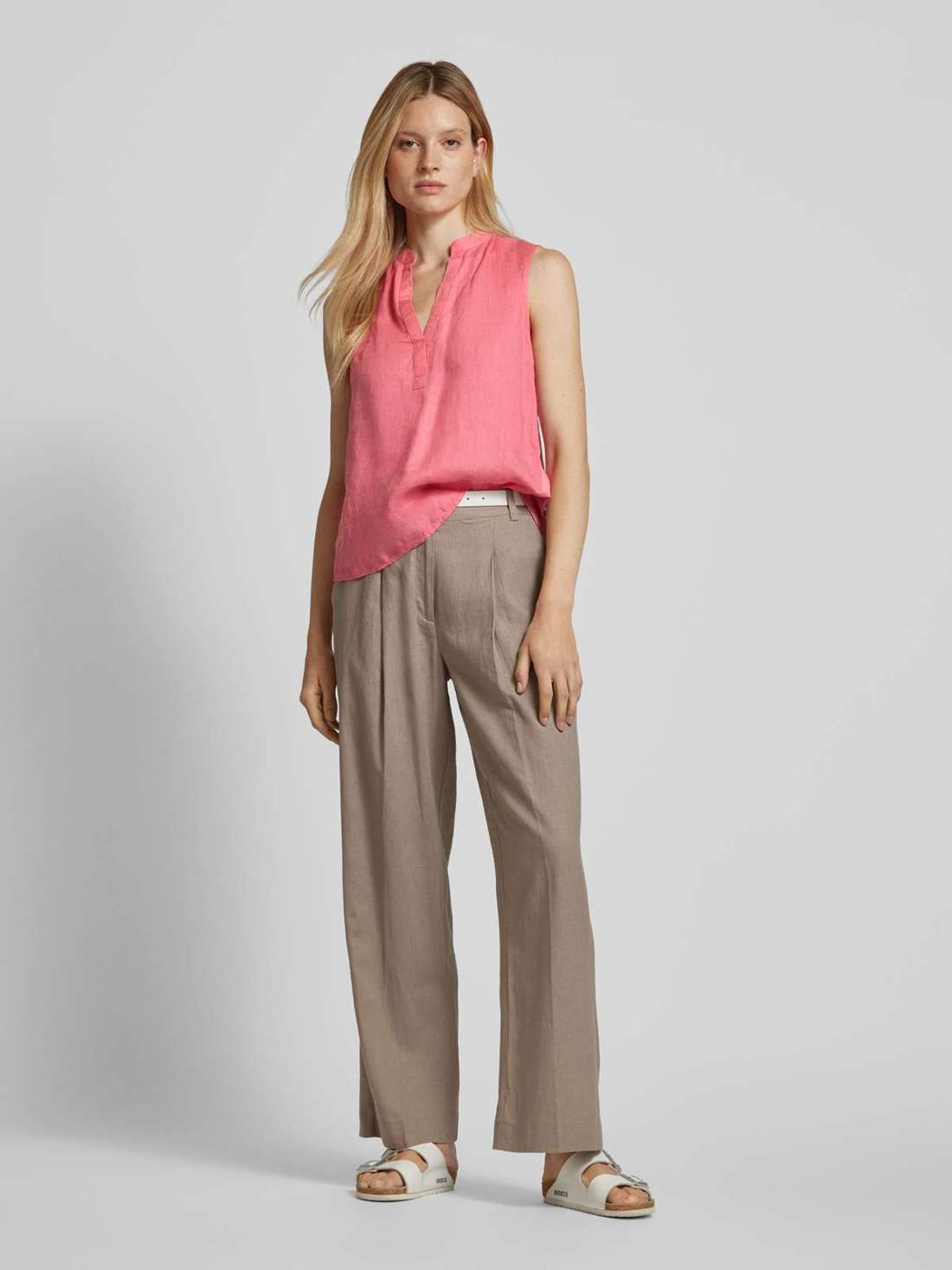 Льняная блузка-топ с воротником-туникой