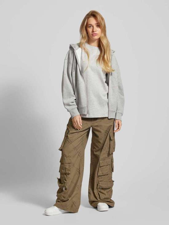 Толстовка оверсайз с боковыми карманами