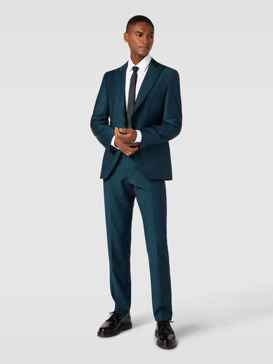 Деловая рубашка приталенного кроя из саржи