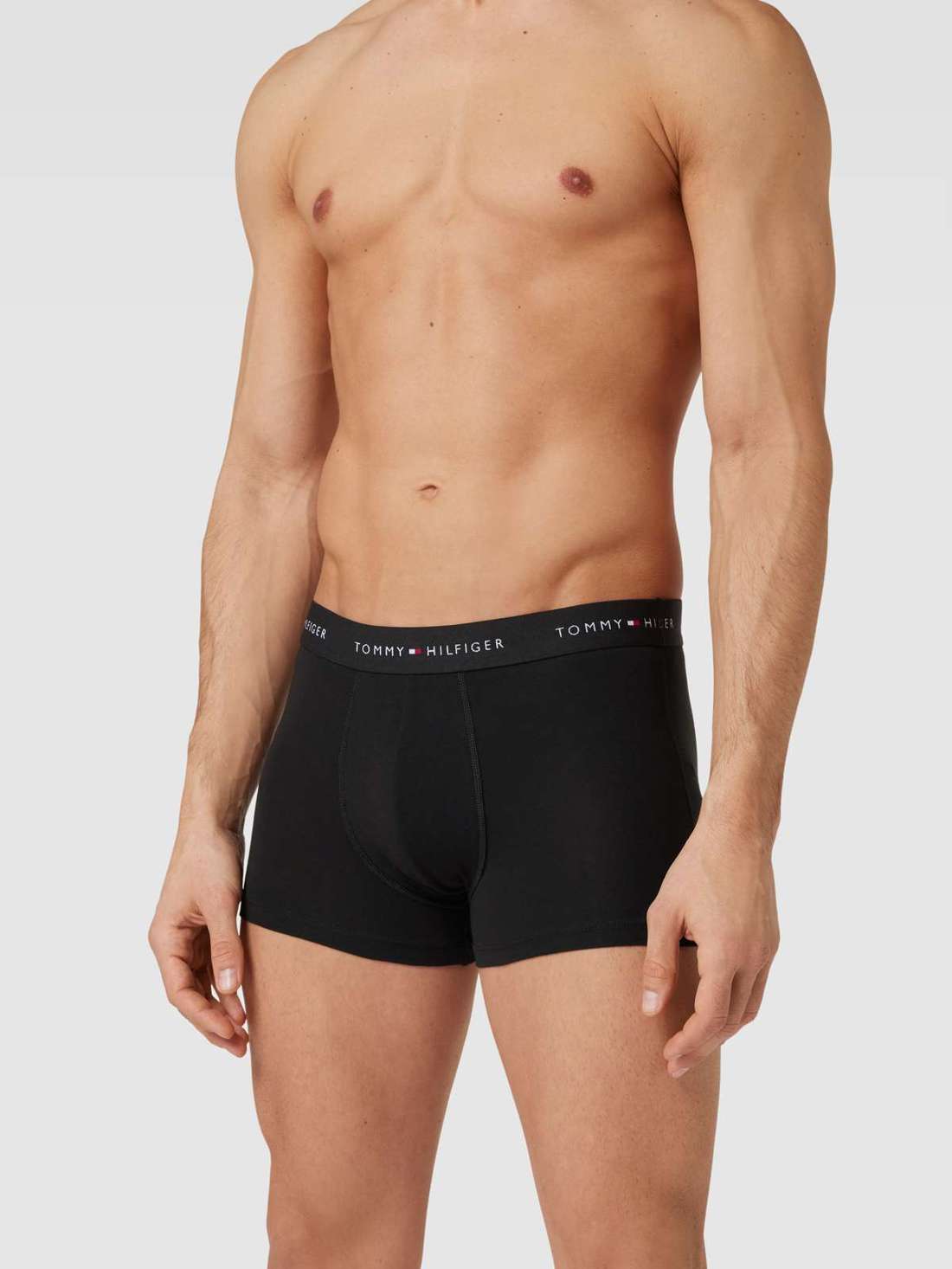 Трусы с вышитым логотипом в упаковке из 3 штук