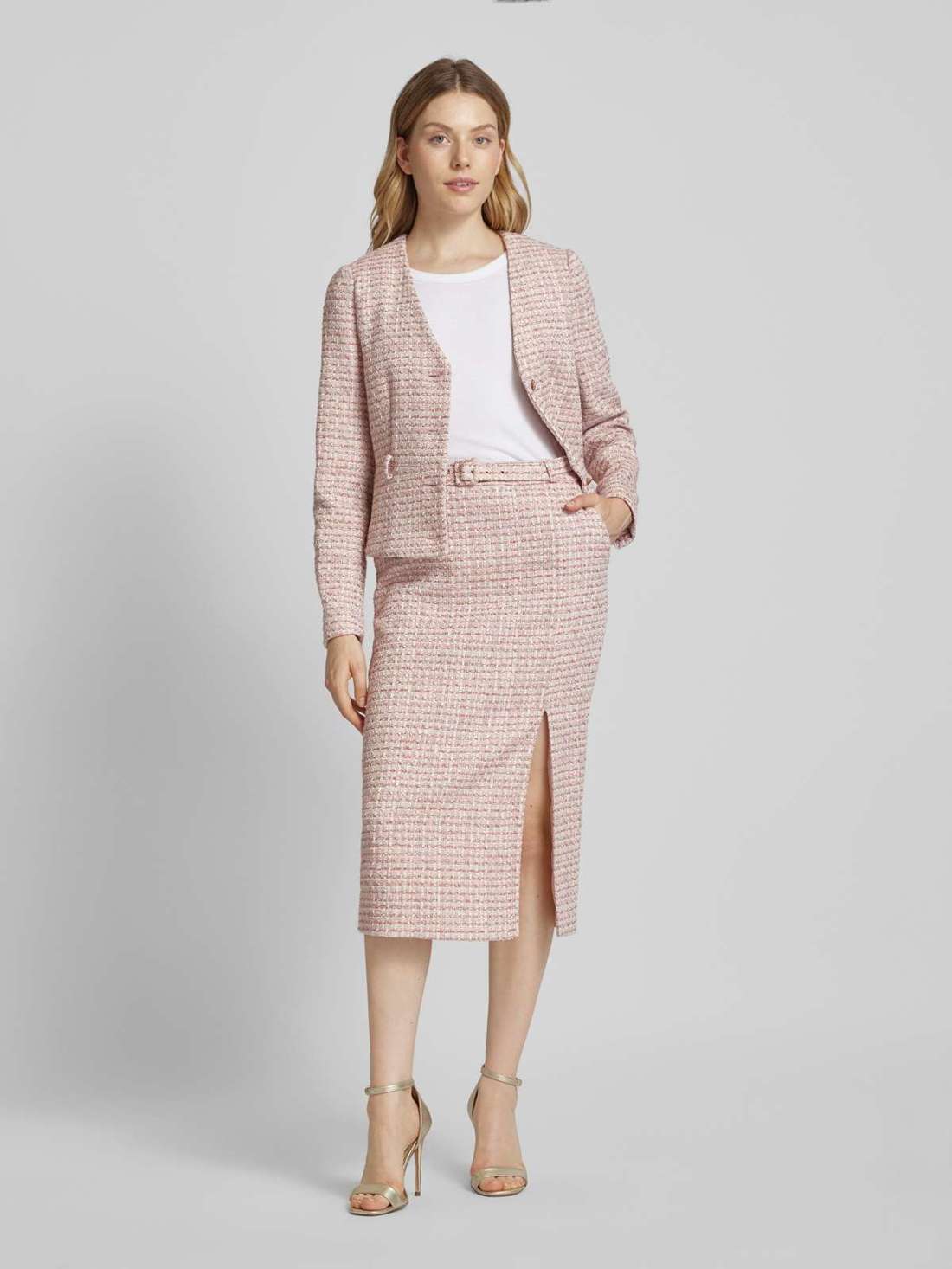 Блейзер в стиле букле