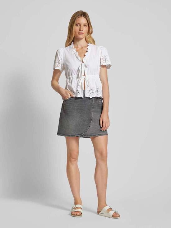 Джинсовая юбка А-силуэта с запахом