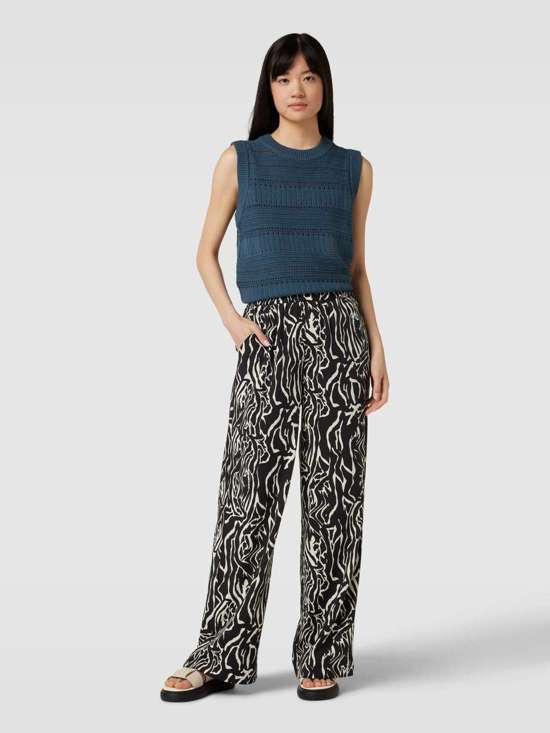 Пуловер со структурированным узором