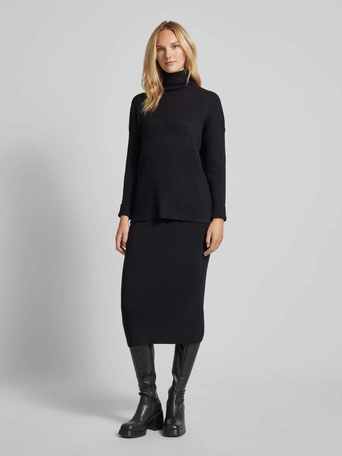 Вязаный свитер с высоким воротником KANITA