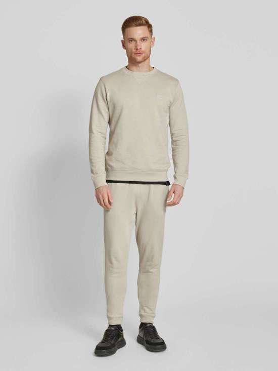 Толстовка с вышивкой этикеток Westart