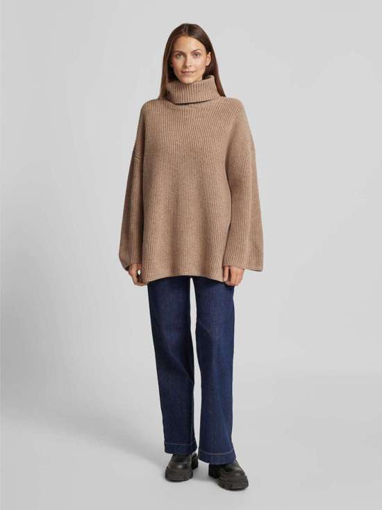 Вязаный свитер с водолазкой MARY