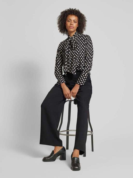 Блузка-рубашка с бантом