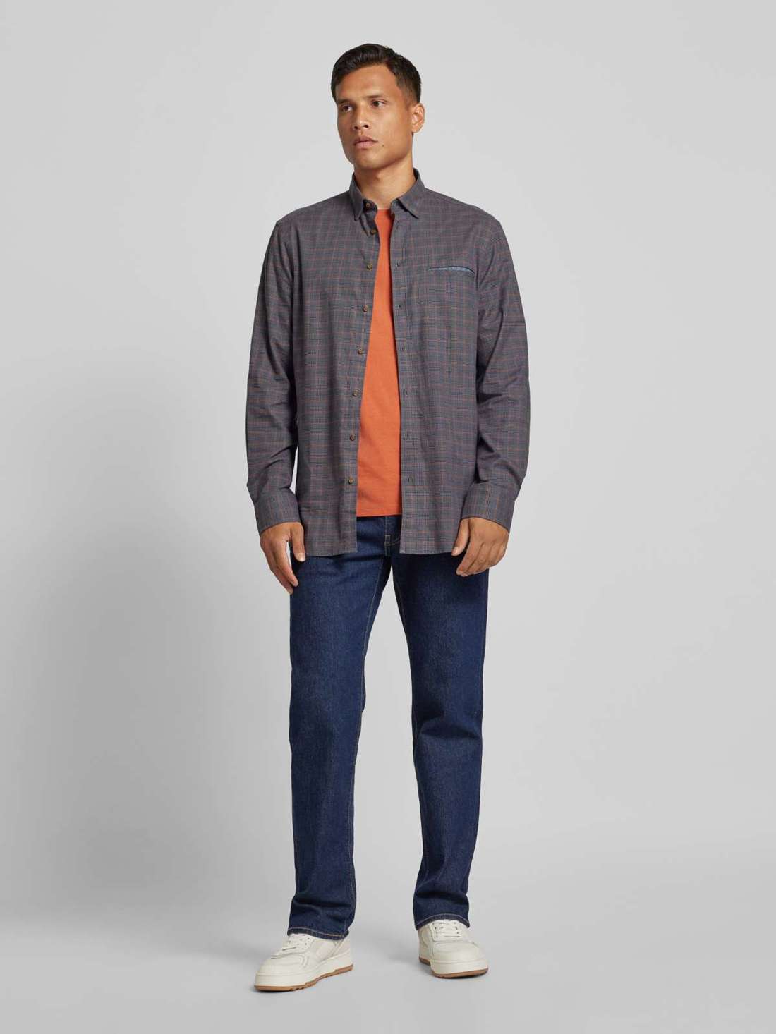 Легкая фланелевая рубашка с нагрудным прорезным карманом