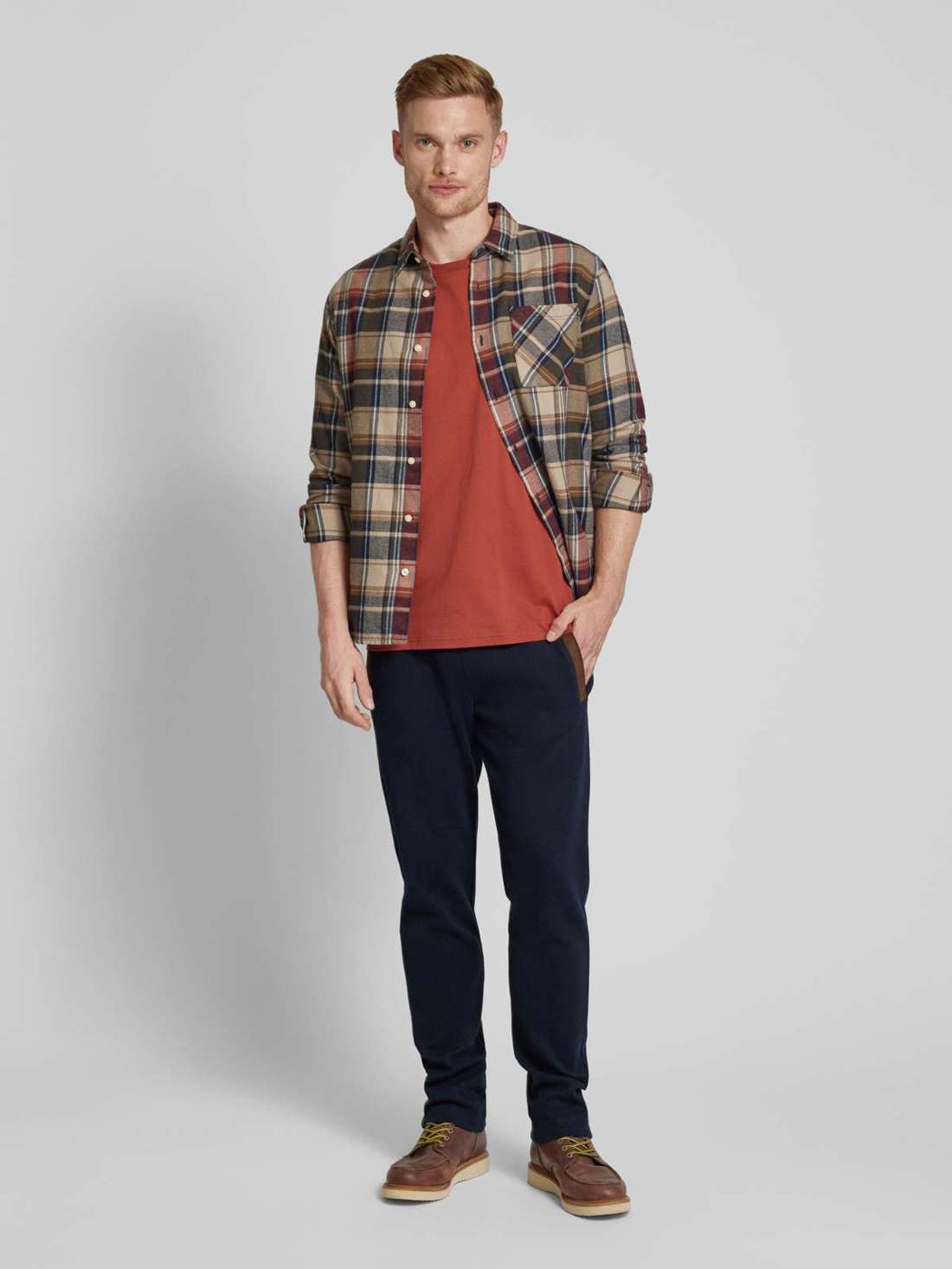 Спортивные брюки с эластичным поясом