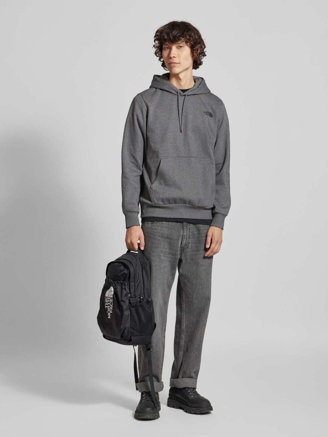 Толстовка с принтом этикетки