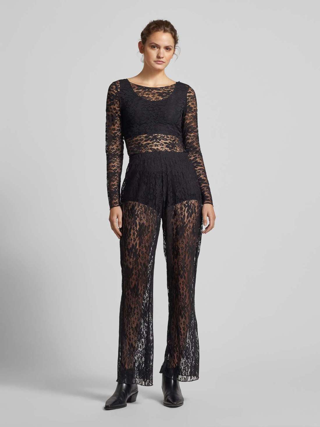 Рубашка приталенного кроя с длинными рукавами и вырезом-лодочкой SLAY