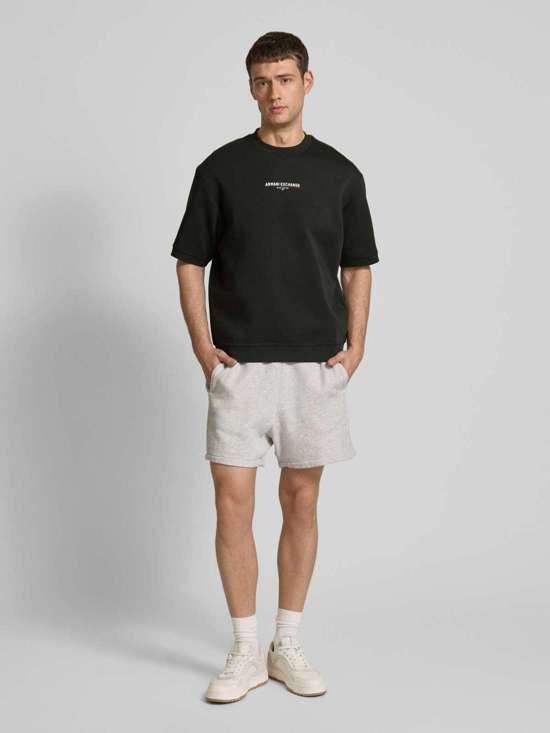 Футболка с принтом этикетки