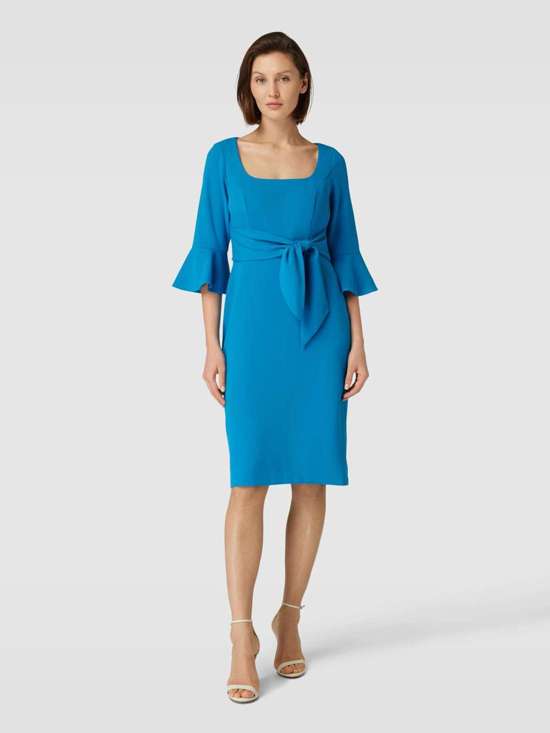 Коктейльное платье длиной до колена с завязками