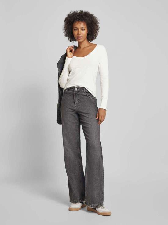 Лонгслив с V-образным вырезом GAMIPY