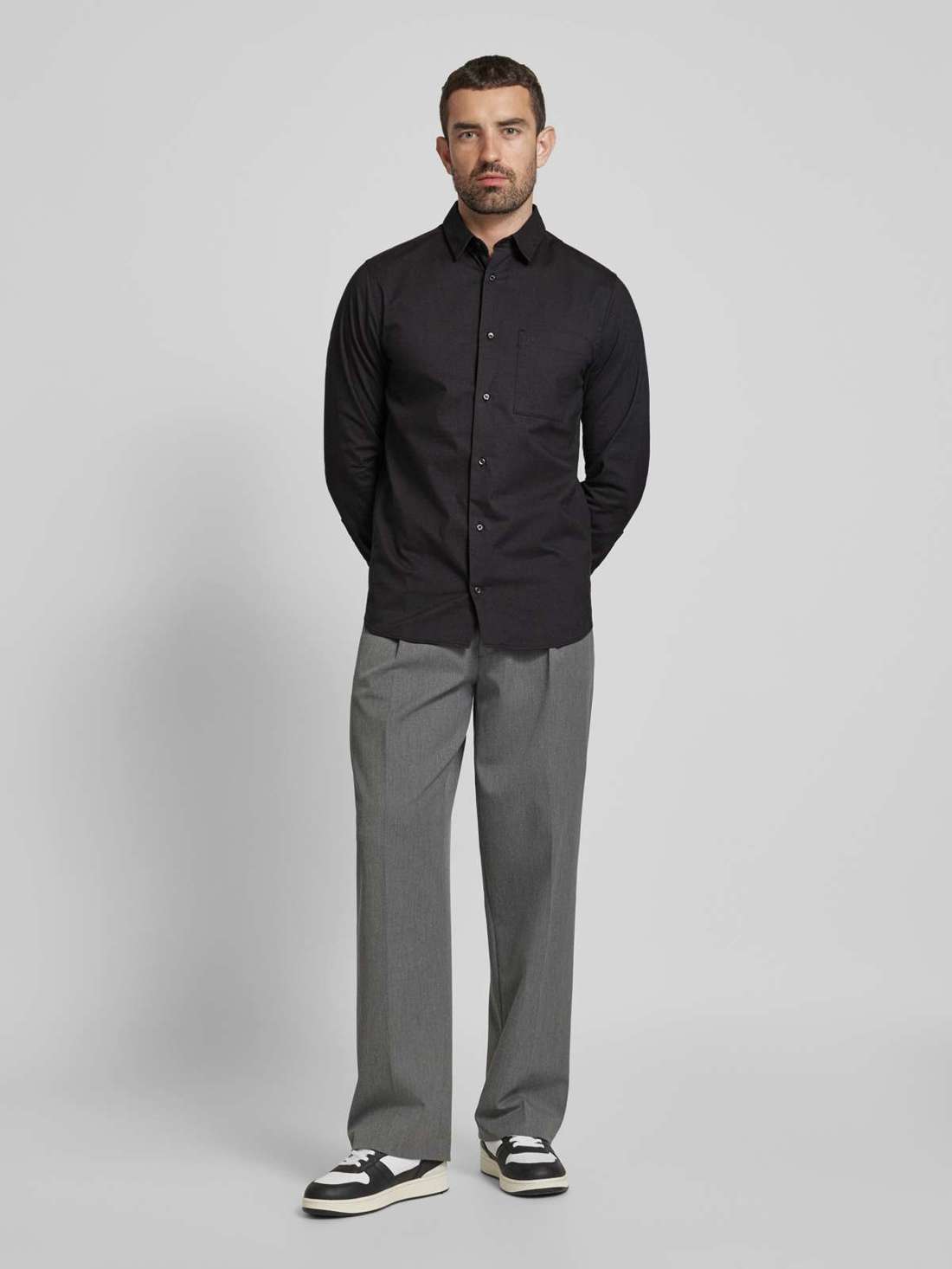 Повседневная рубашка стандартного кроя с воротником «Кент»