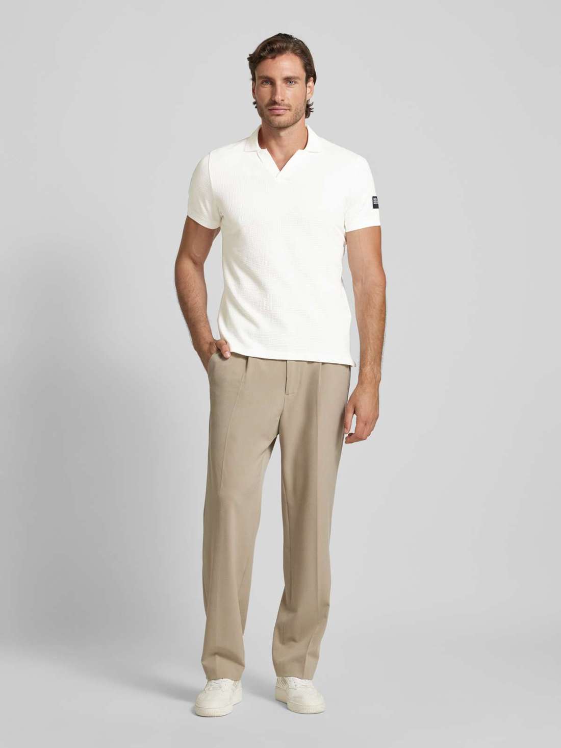 Рубашка-поло приталенного кроя с этикеткой