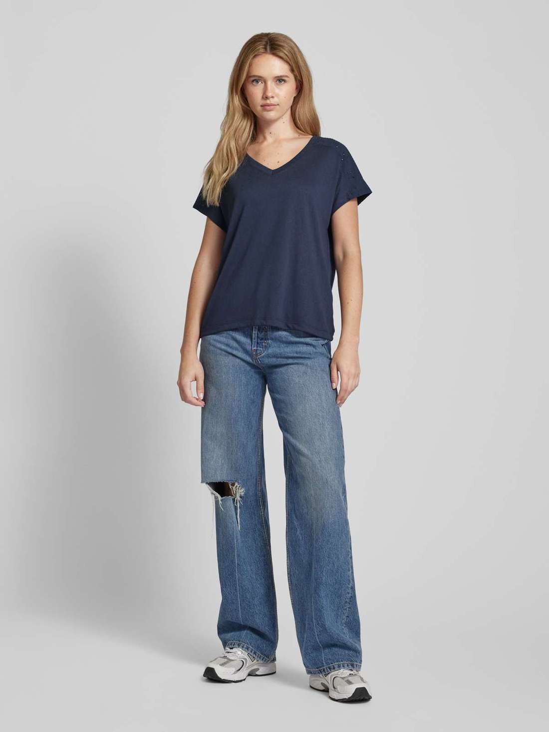 Футболка с кружевом крючком