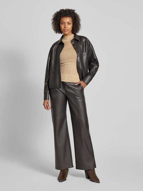 Лонгслив с воротником стойкой