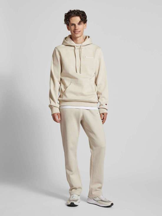 Толстовка с вышивкой этикеток