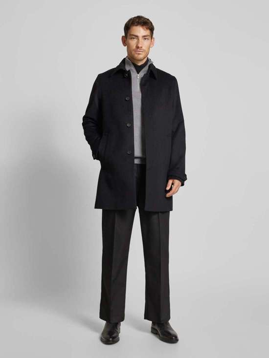 Вязаный свитер с ребристым воротником-стойкой