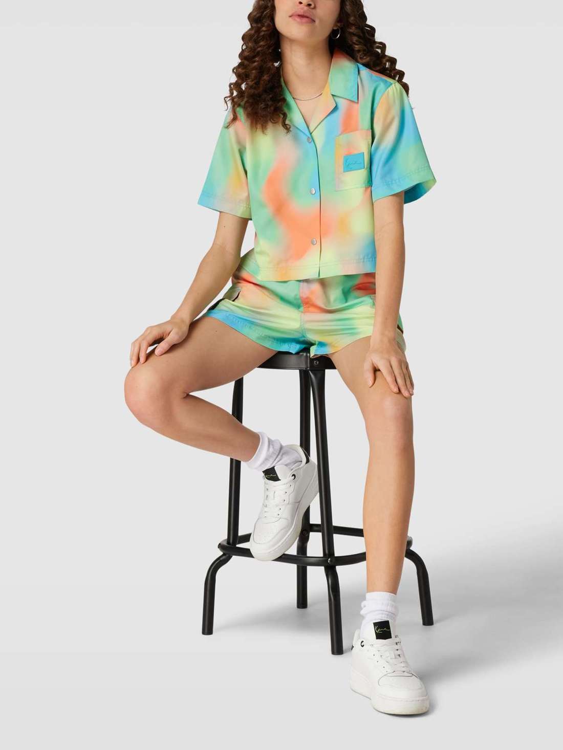 Шорты с принтом тай-дай - P&C x Karl Kani