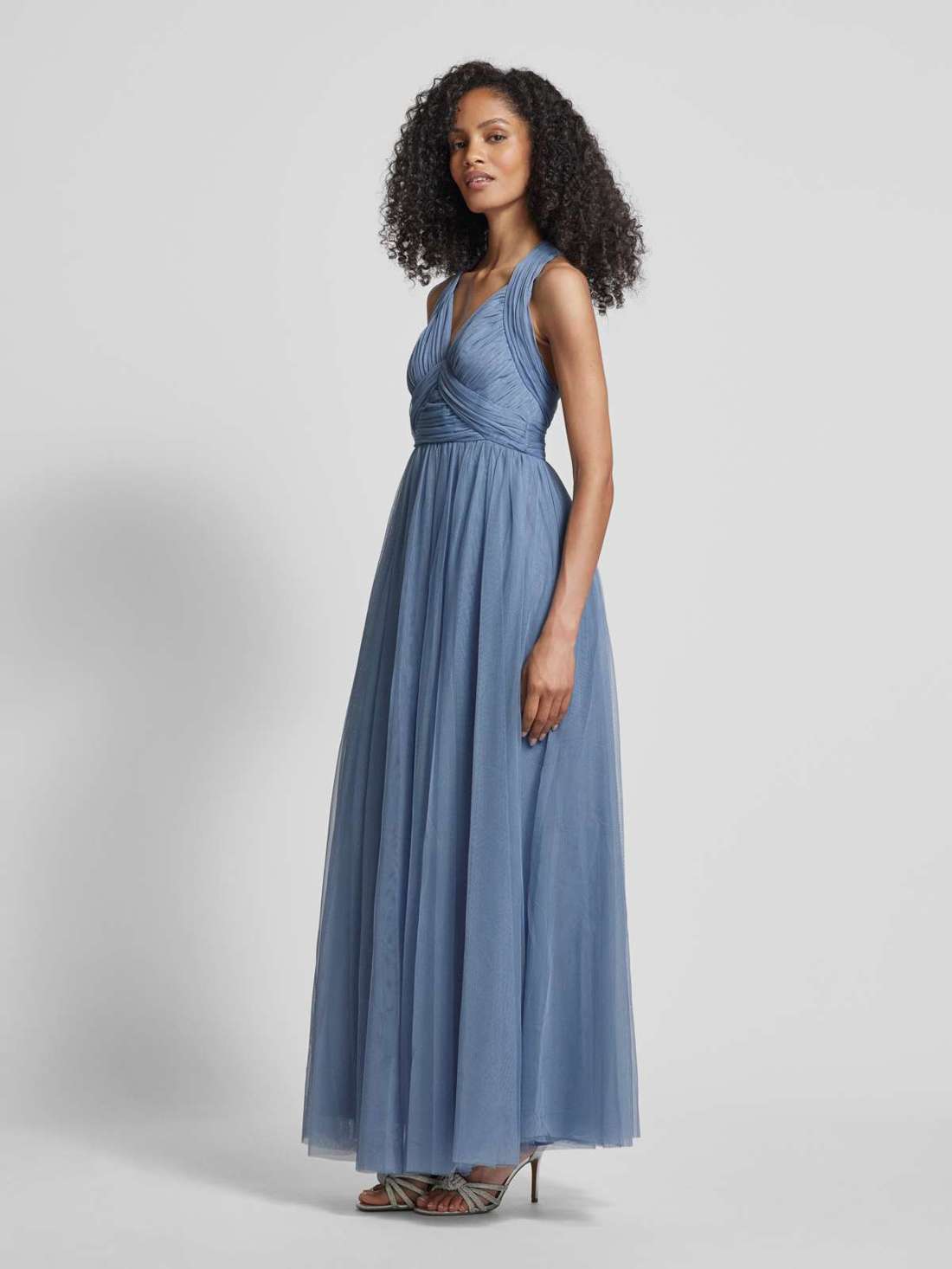 Сетчатое вечернее платье