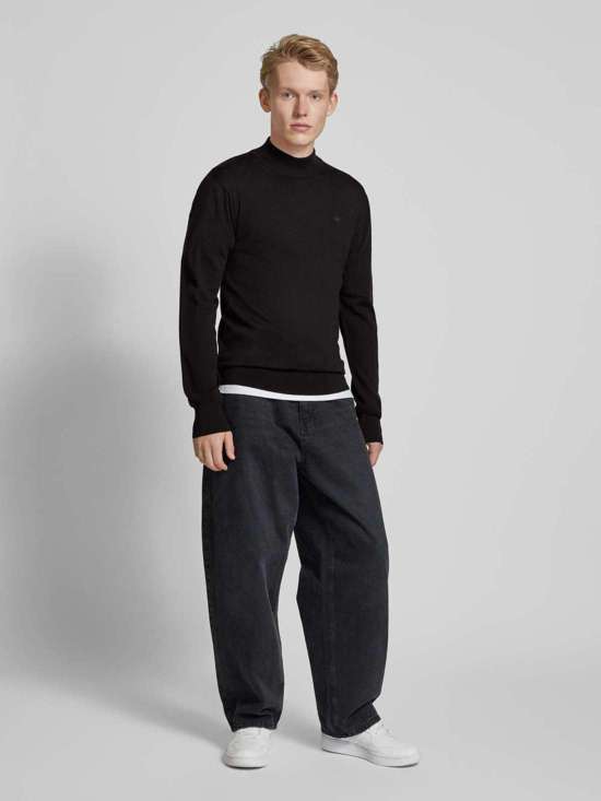 Вязаный свитер с высоким воротником Premium core