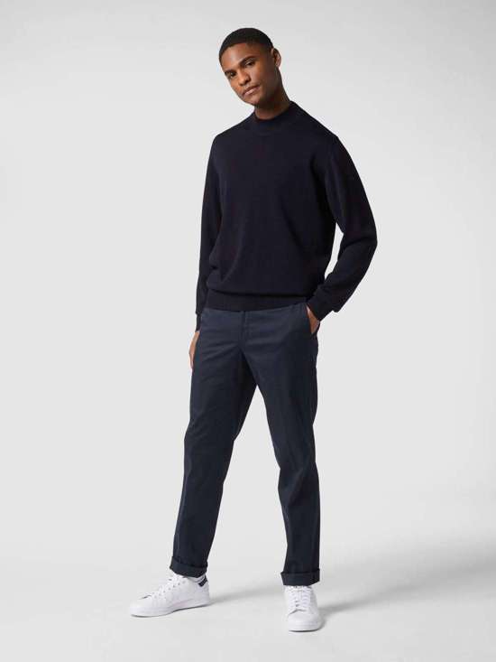 Свитер из мериносовой шерсти с воротником-стойкой