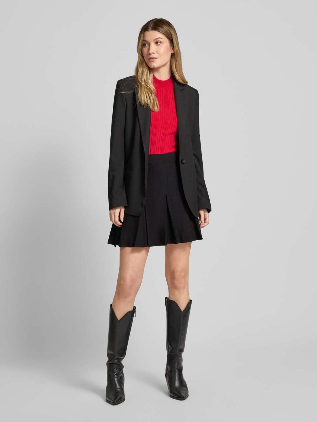 Трикотажная рубашка с этикеткой Sarpharim