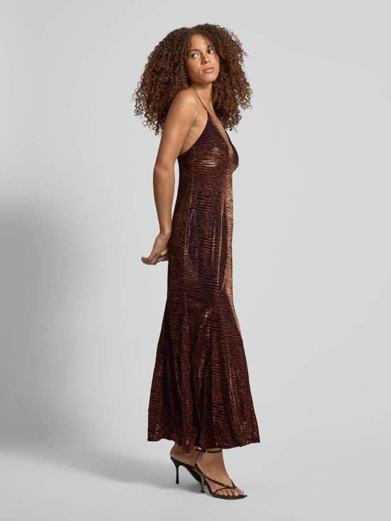 вечернее платье с V-образным вырезом Talia