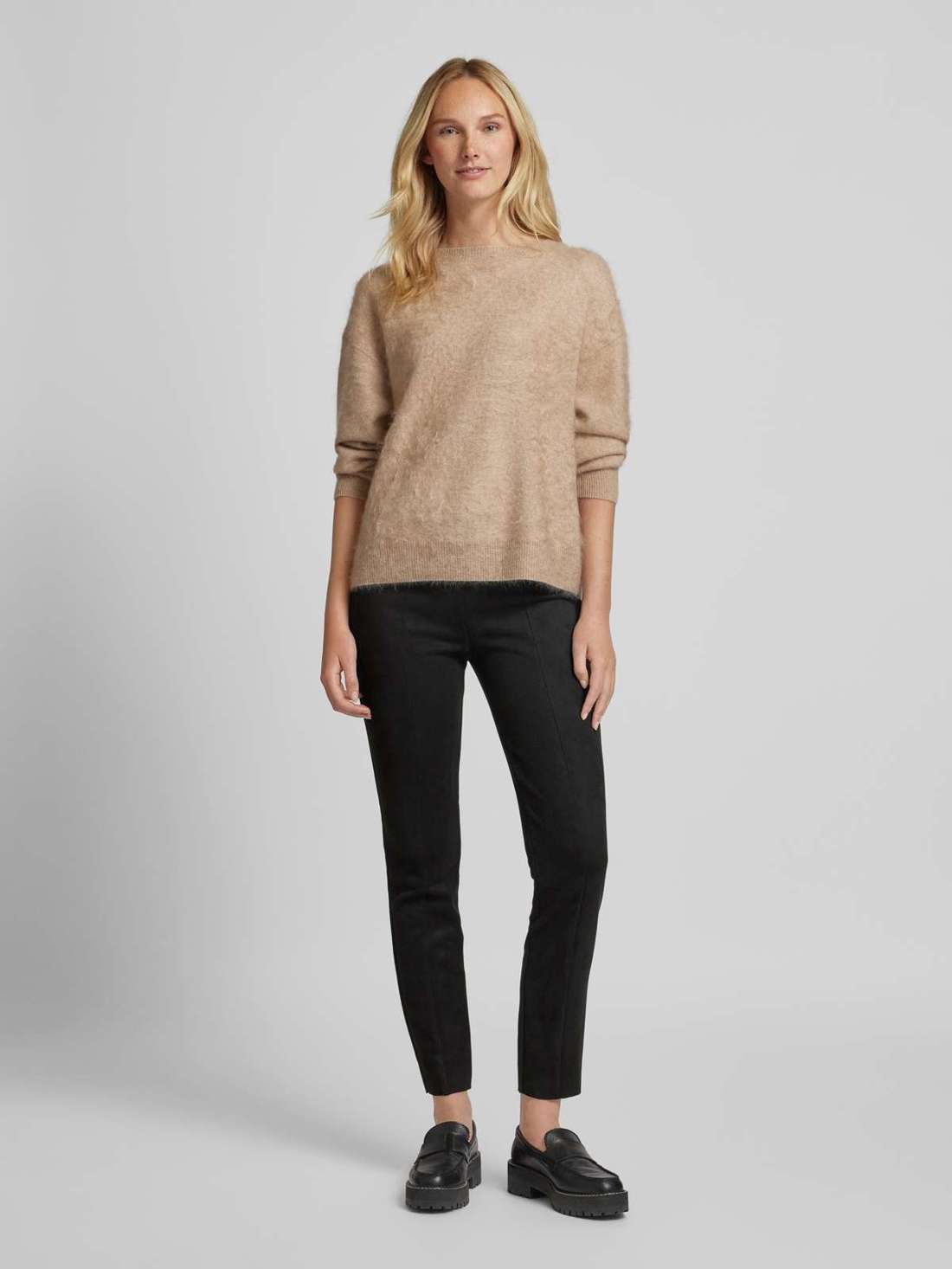 Узкие брюки с эластичным поясом