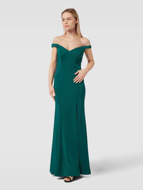 Вечернее платье с вырезом в форме сердца