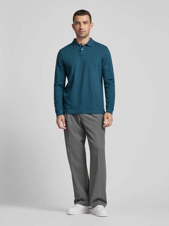 Рубашка-поло стандартного кроя с отстрочкой-лейблом