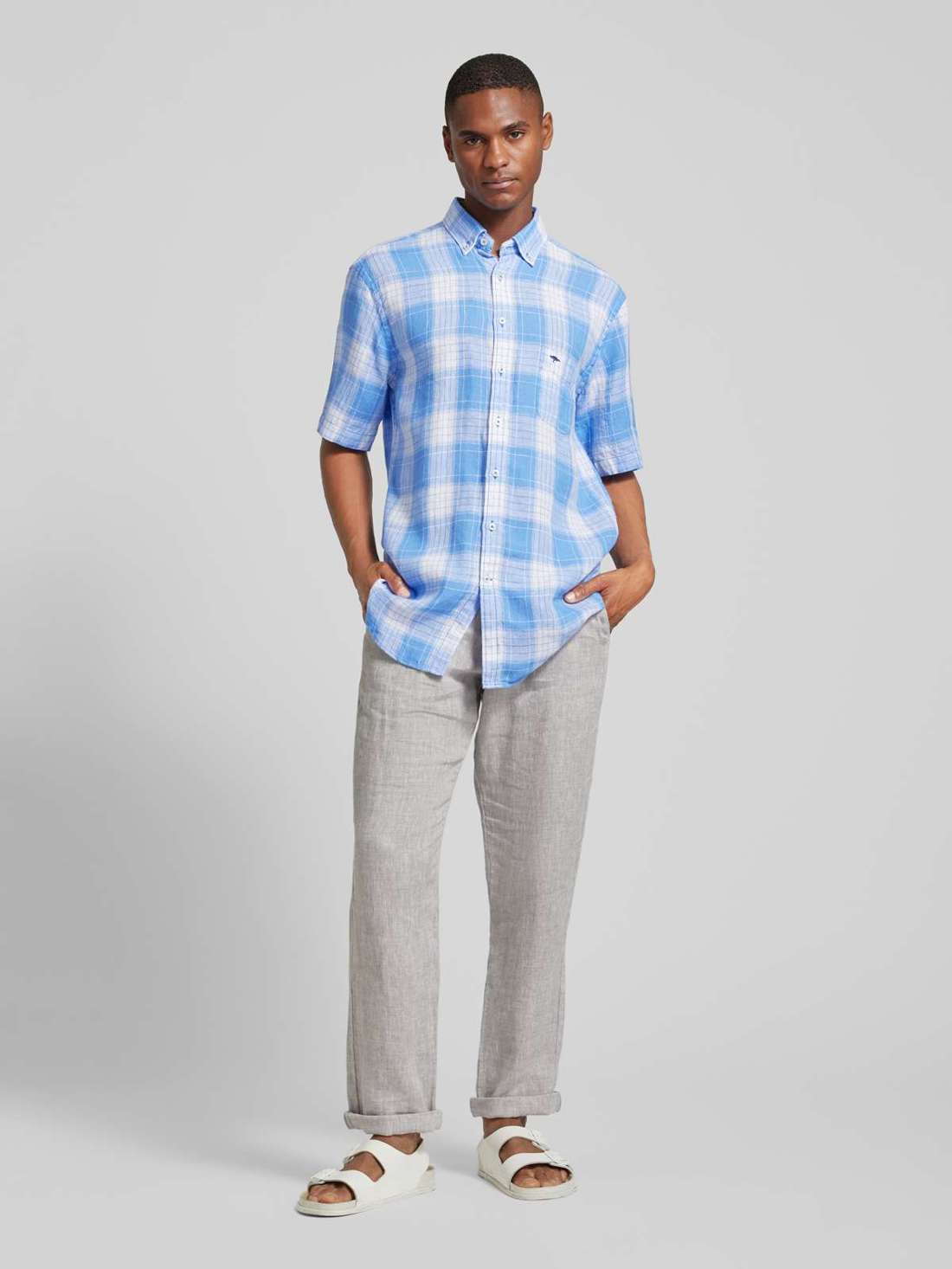 Повседневная рубашка с полосатым узором