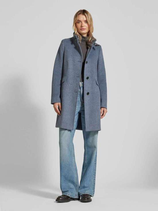 Пальто с воротником стойкой