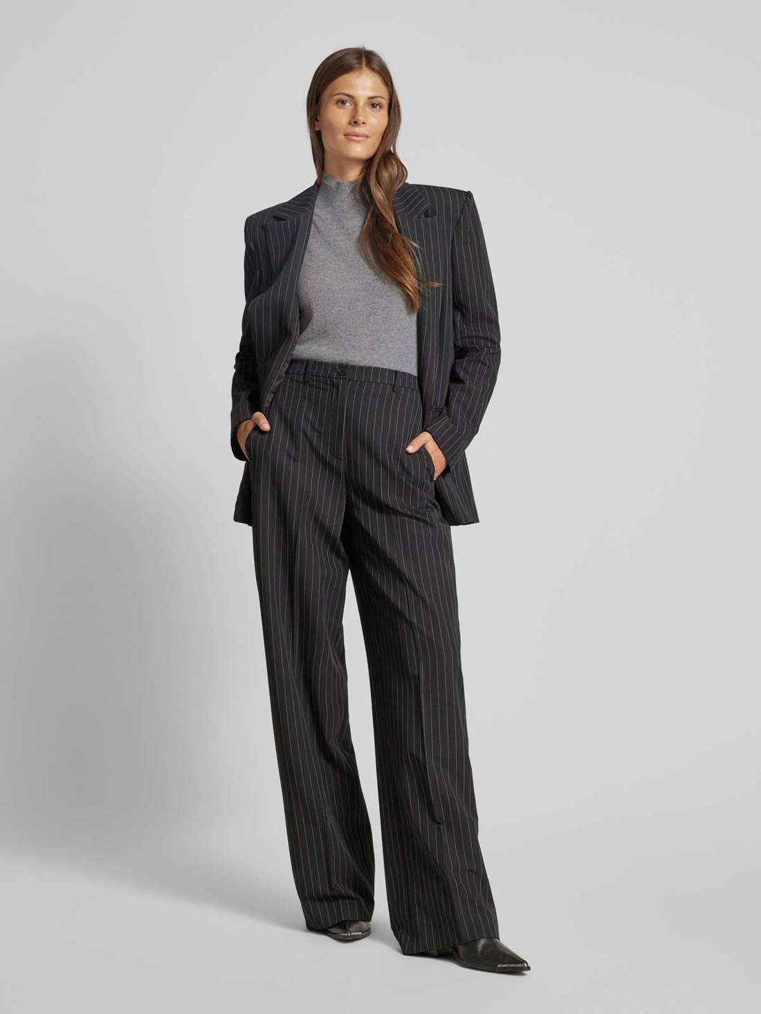 Вязаный кашемировый топ с воротником стойкой