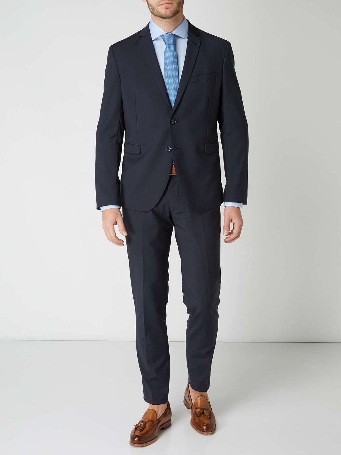 Деловая рубашка приталенного кроя из саржи