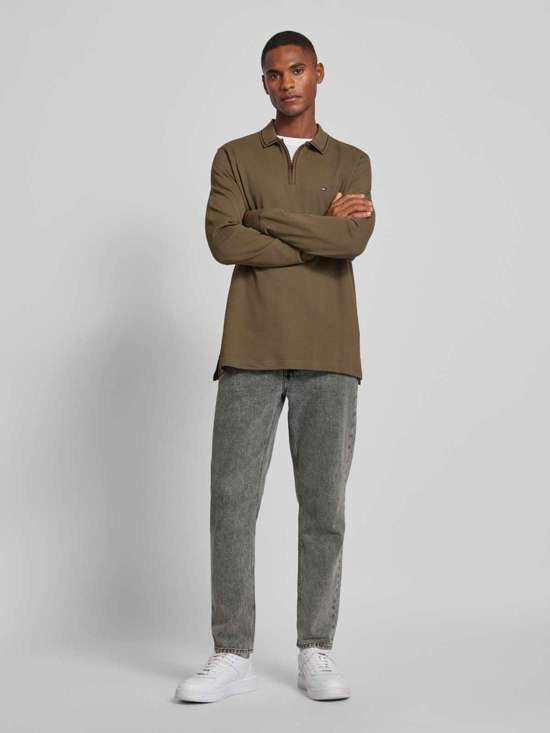 Рубашка-поло приталенного кроя с отстрочкой-лейблом